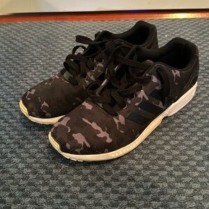 Adidas camo Athletic/Casual Shoes